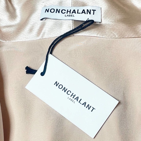 NONchalant Label NWT Champagne Satin Wrap Dress M - Picture 5 of 5